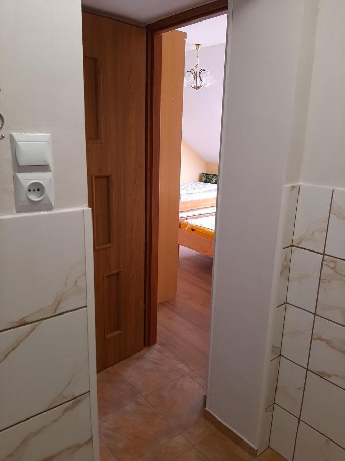 Der Kleine Bauernhof Keine Arbeiter Zadnych Pracownikow Apartment Lubiatow  Luaran gambar