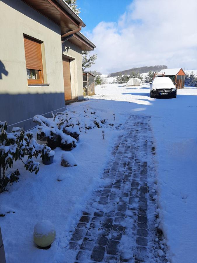 Der Kleine Bauernhof Keine Arbeiter Zadnych Pracownikow Apartment Lubiatow  Luaran gambar