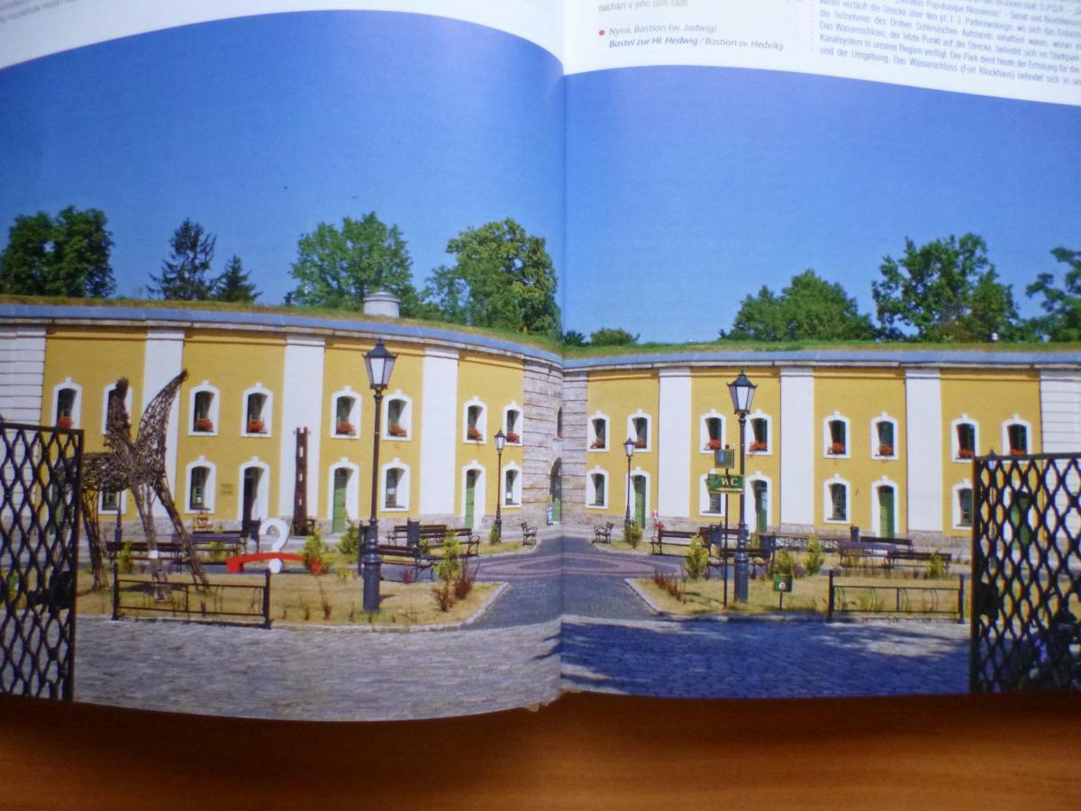 Der Kleine Bauernhof Keine Arbeiter Zadnych Pracownikow Apartment Lubiatow  Luaran gambar