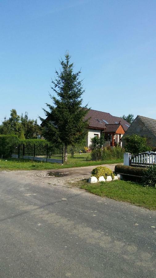 Der Kleine Bauernhof Keine Arbeiter Zadnych Pracownikow Apartment Lubiatow  Luaran gambar